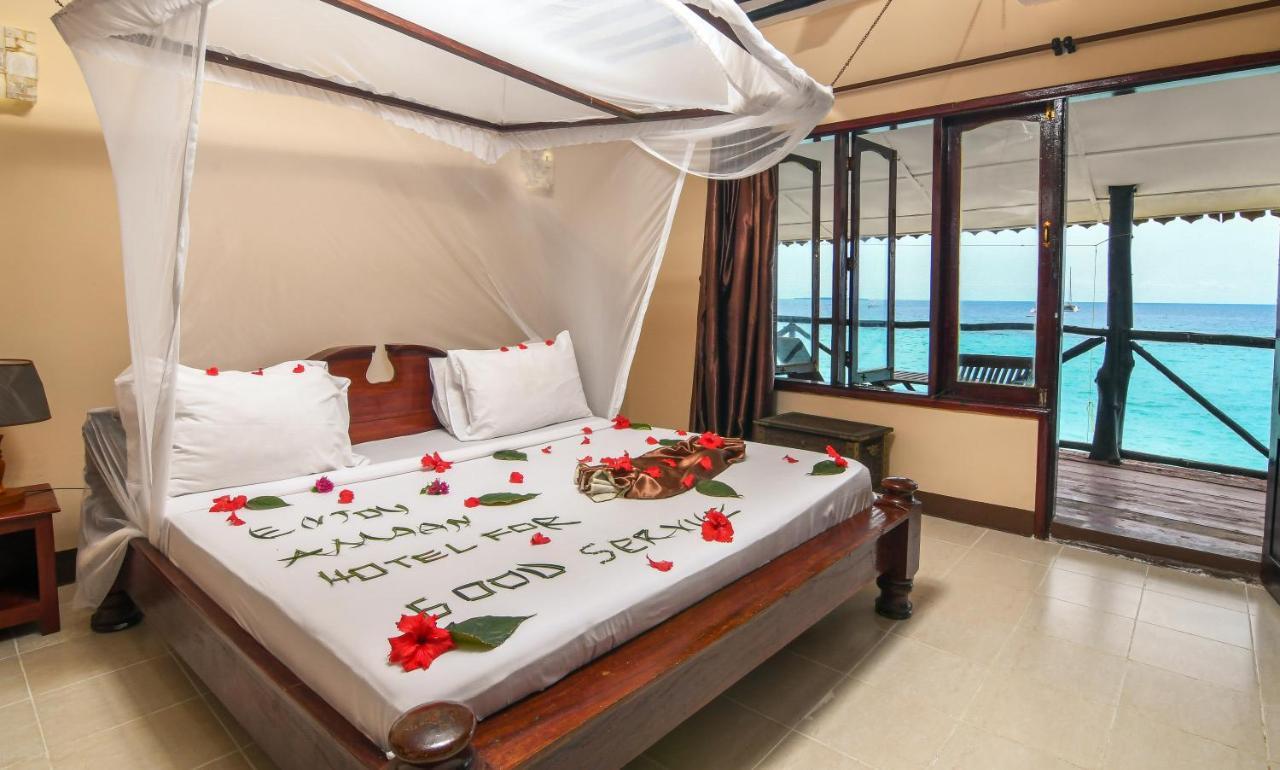 Amaan Beach Bungalows Нунгви Экстерьер фото