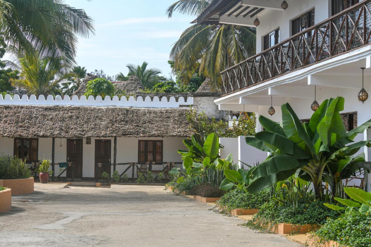 Amaan Beach Bungalows Нунгви Экстерьер фото