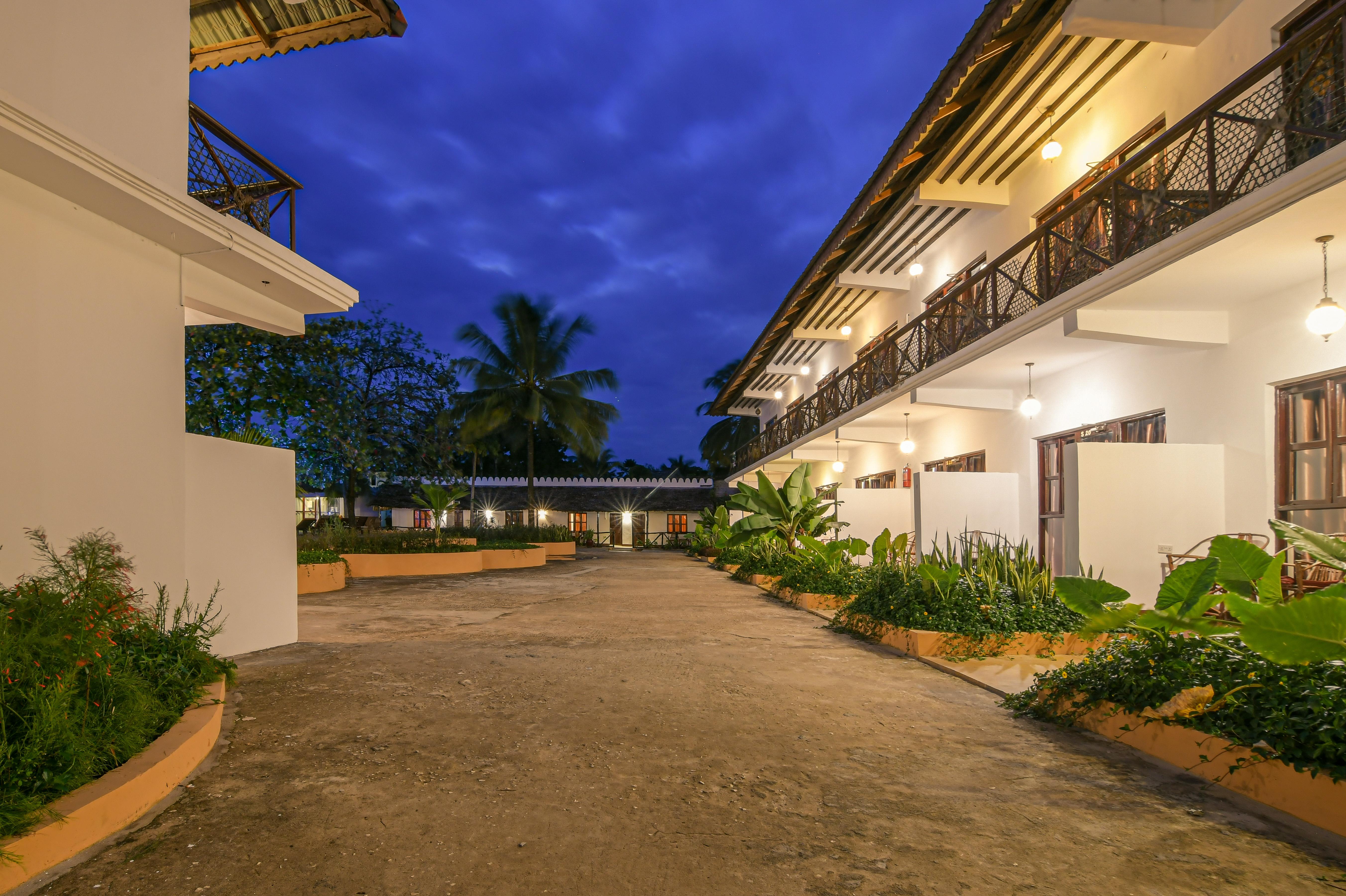 Amaan Beach Bungalows Нунгви Экстерьер фото